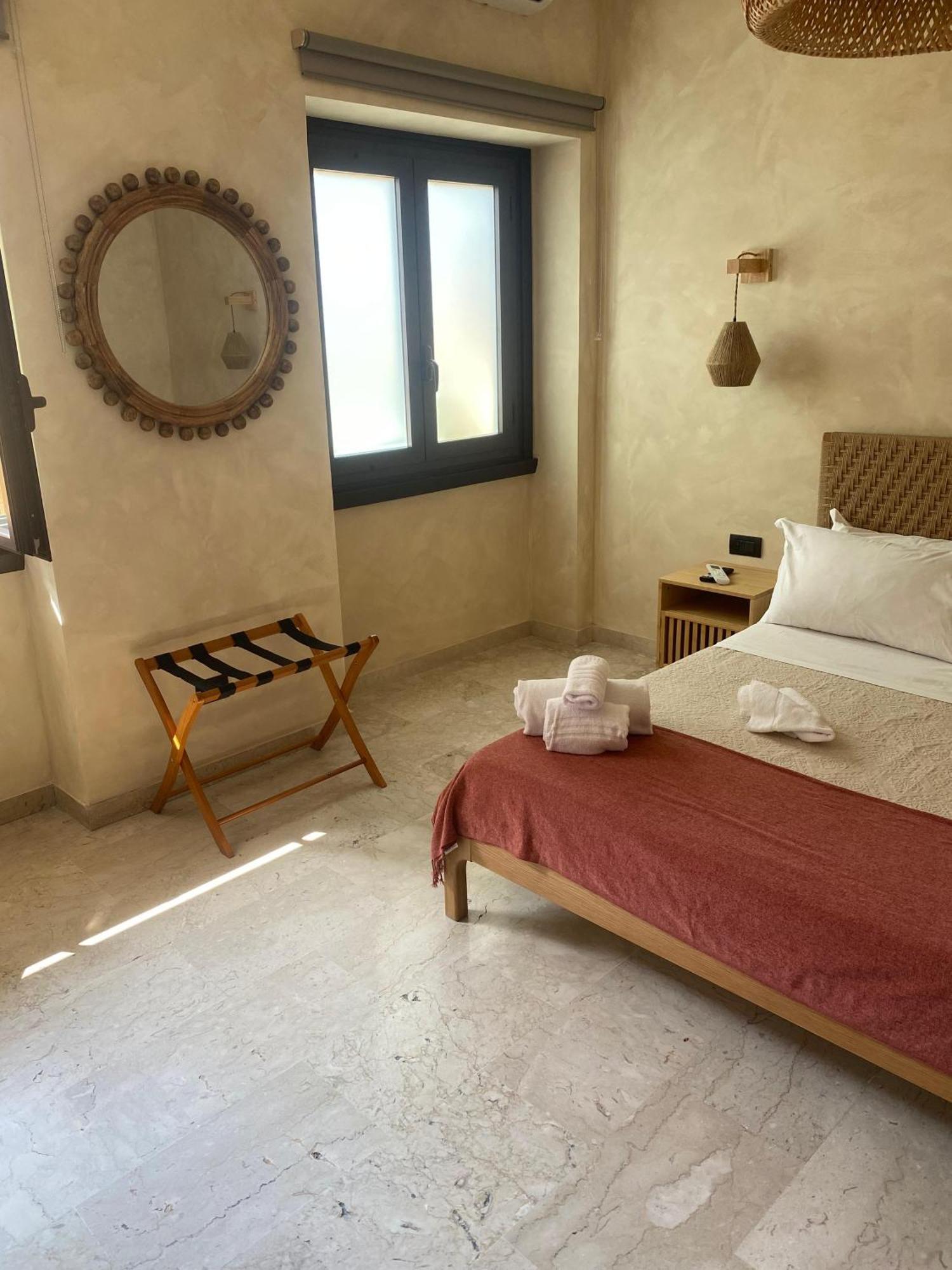Taga Suites CTA Exteriér fotografie