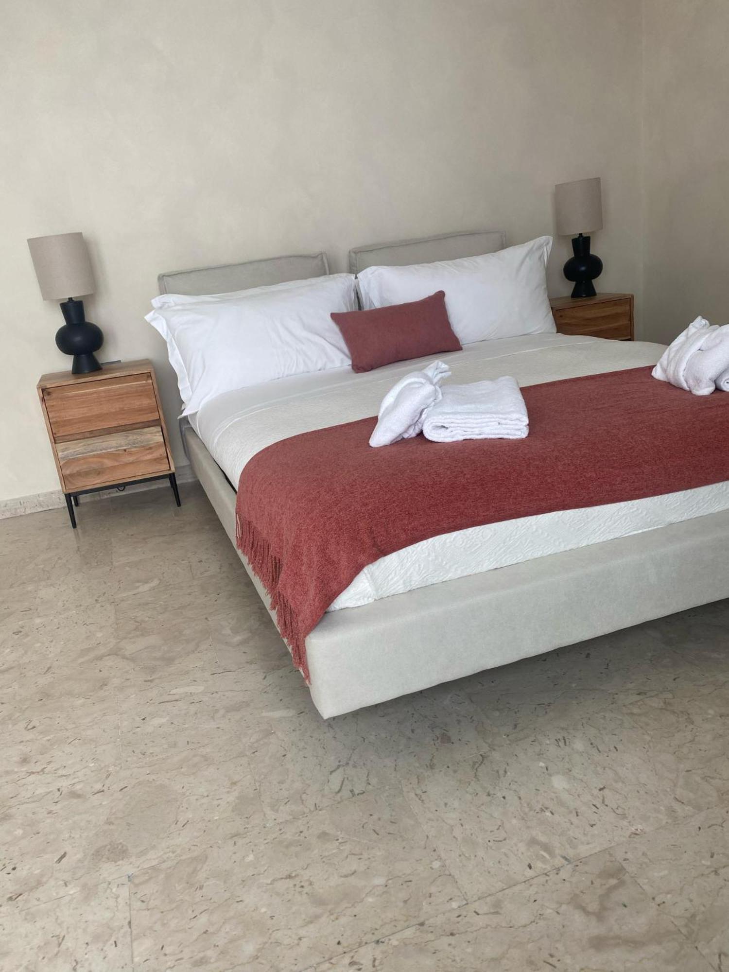 Taga Suites CTA Exteriér fotografie
