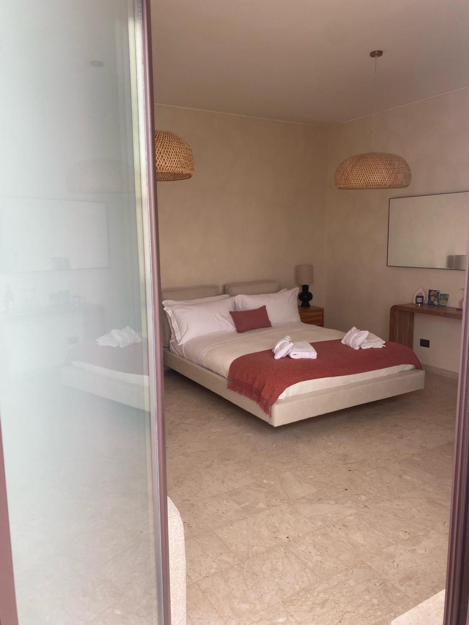 Taga Suites CTA Exteriér fotografie